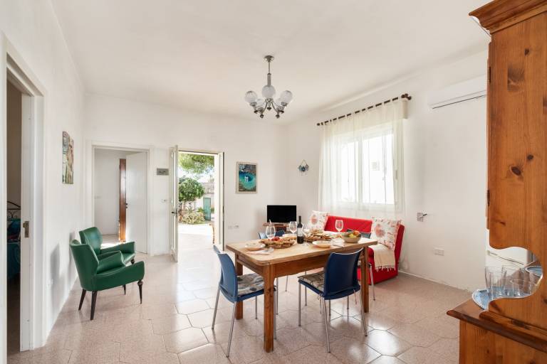 House with garden, fast internet & grill in Porto Cesareo