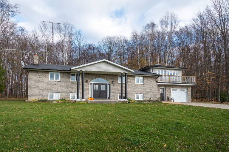House  Owen Sound