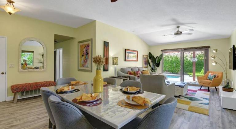 House with private pool, hot tub & BBQ — photo 3