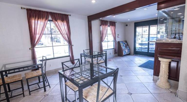 Hospitality Inn — photo 4