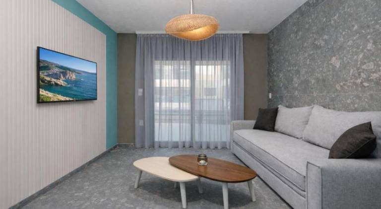 Rental apartment with pool & terrace in Sithonia