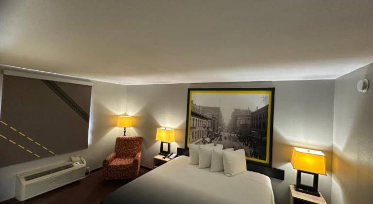 Super 8 by Wyndham Fort Scott — photo 2