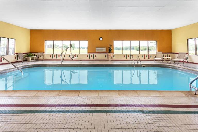 Baymont By Wyndham Marion — photo 3