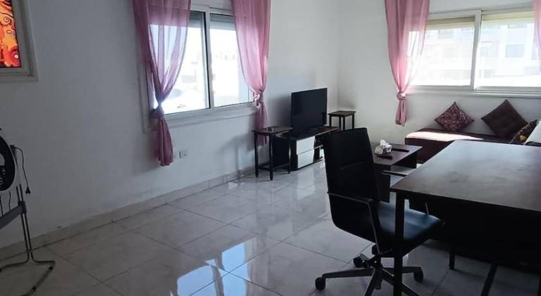 Apartment with pool — photo 4
