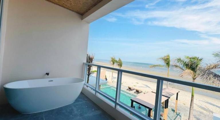 The Toy Beach Resort Rayong — photo 3