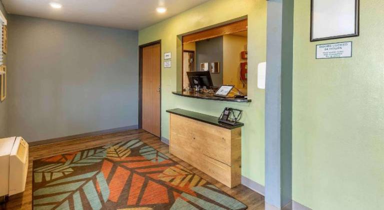 WoodSpring Suites Oklahoma City Northwest — photo 2