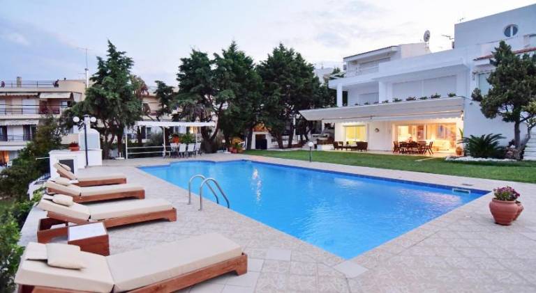 Villa with patio, grill & private pool in Kavala