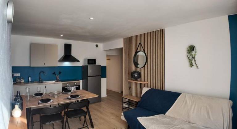 Holiday apartment with 2 rooms for 4 persons in Castres
