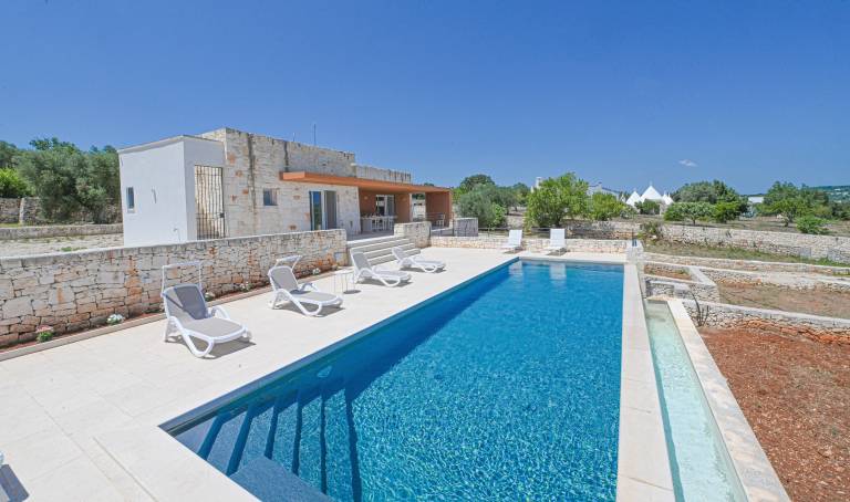 Fully equipped ample villa with private pool, garden & terrace | Dogs allowed in Ostuni