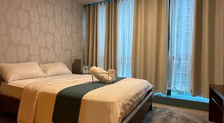 Serviced apartment with pool | Pets allowed in Taguig