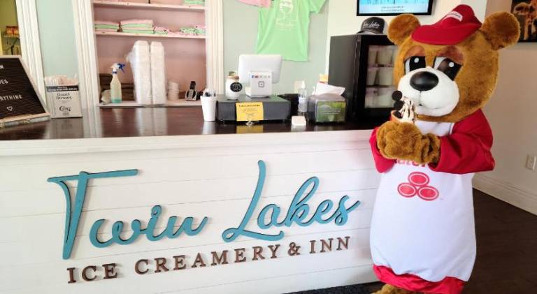Twin Lakes Creamery, Grill & Inn — photo 3