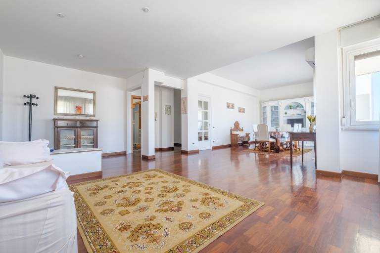 Fully equipped lovely rental apartment with fast internet | City view | Close to the beach | Suitable for remote work | Pets are welcome in Reggio Calabria