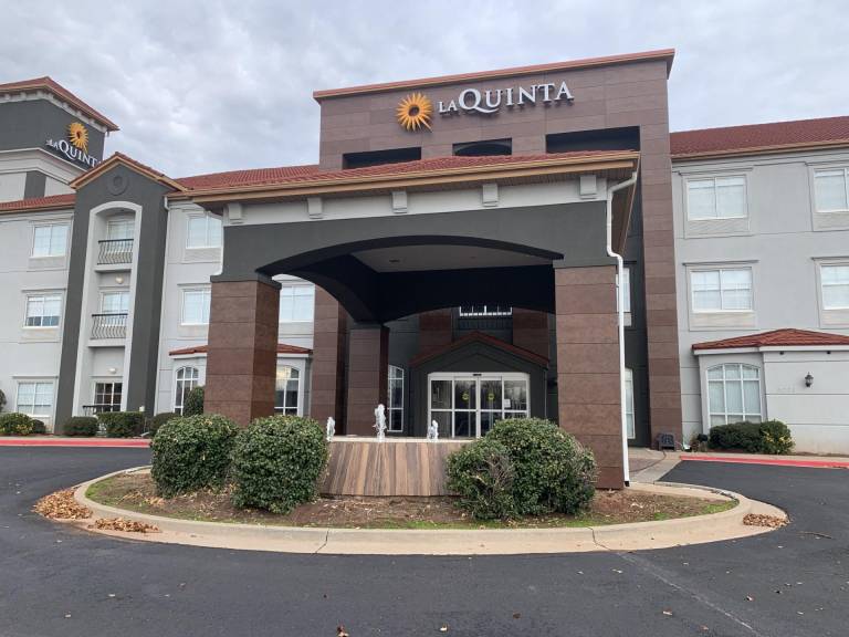 La Quinta Inn & Suites by Wyndham OKC North - Quail Springs in Oklahoma City, OK