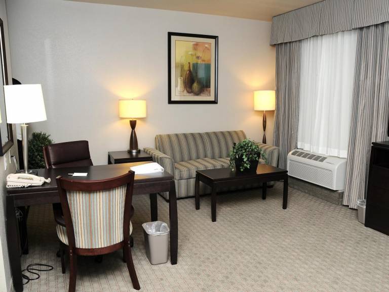 Hampton Inn & Suites Lake Jackson-Clute in Clute, TX