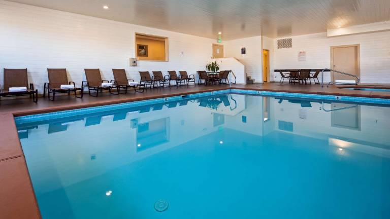 Best Western Inn & Suites — photo 2