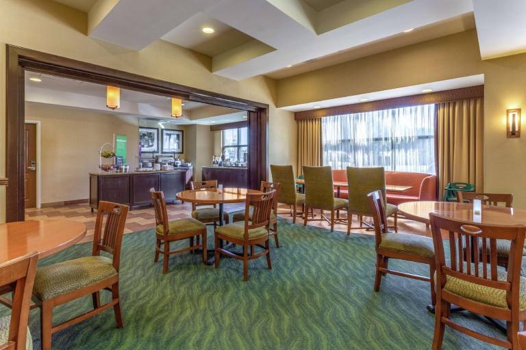Hampton Inn Okeechobee - Lake Okeechobee — photo 4