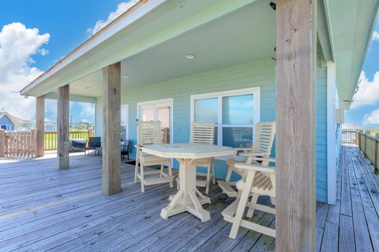 Vacation home with yard & grill | Sea view — photo 2