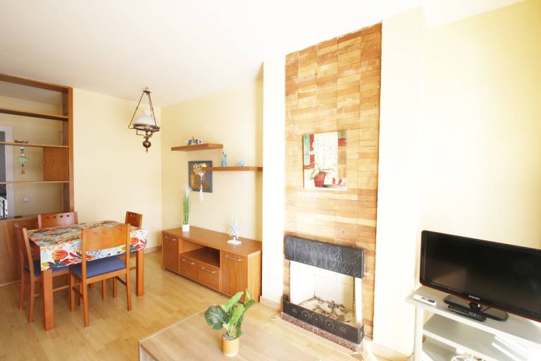 Family-oriented rental apartment with pool & terrace | Close to the beach | Pet-friendly — photo 5