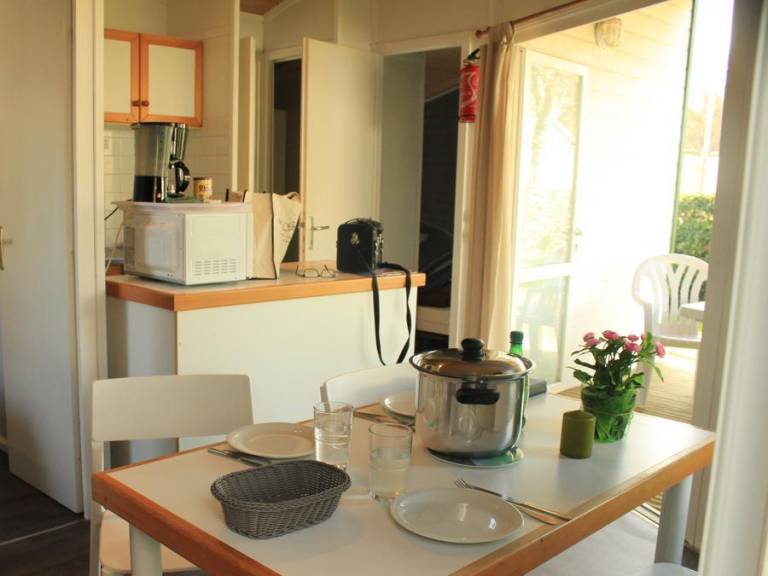 Chalet with terrace & heated pool — photo 5