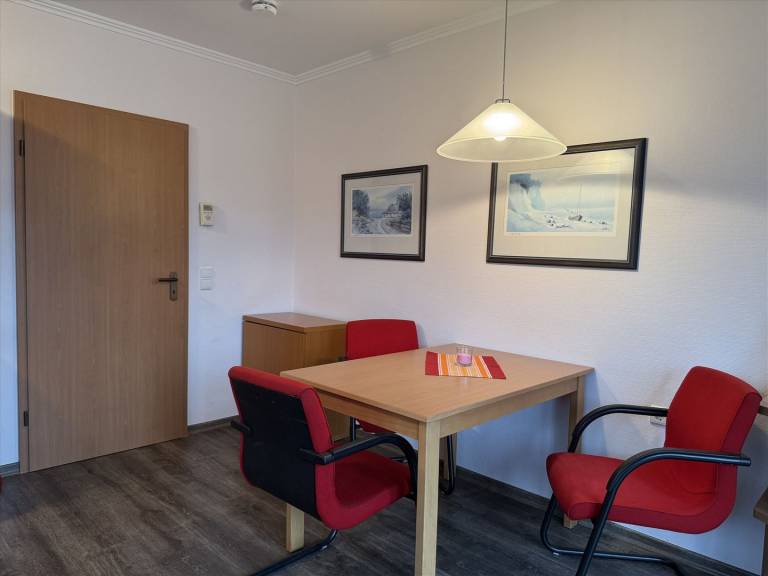 Klassik Ferienwohnung mit 1 Schlafzimmer und Balkon im Dachgeschoss — photo 4