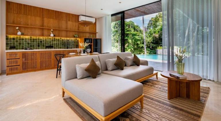 Children-friendly villa with BBQ, yard & private pool | Perfect for remote work | Dogs allowed — photo 2