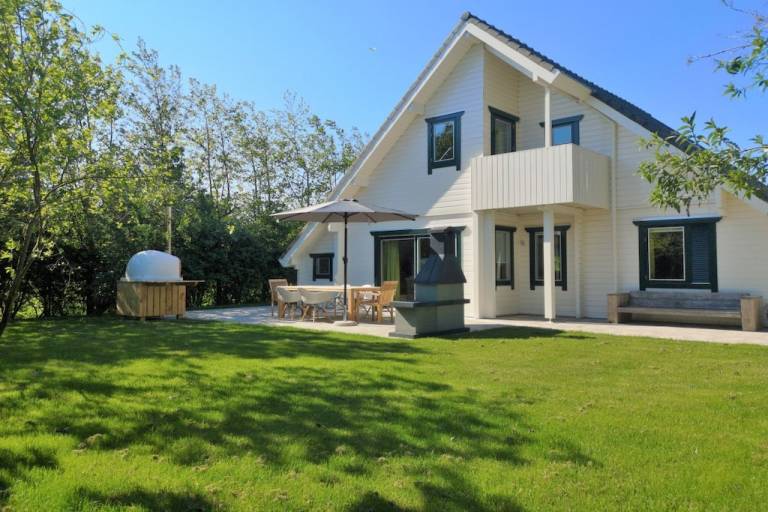 Villa  Serooskerke