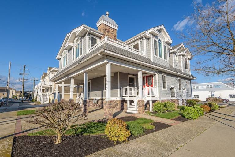 House  Avalon