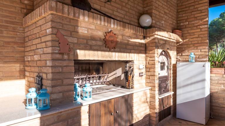 Villa with private pool, terrace & barbeque | Garden view | Suitable for remote work — photo 3