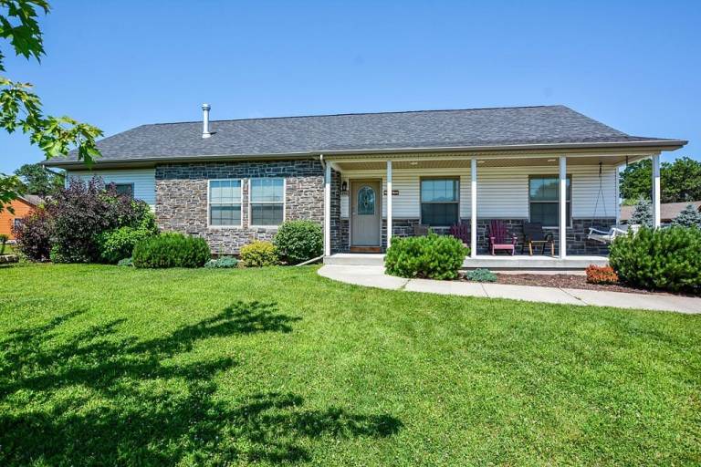 House Lake Delton