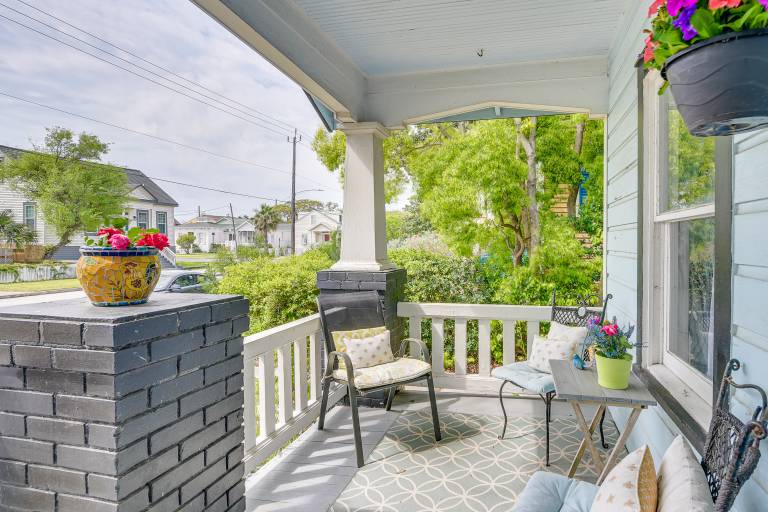 1/2 Mi to Beach! Pet-Friendly Dtwn Galveston Home — photo 2