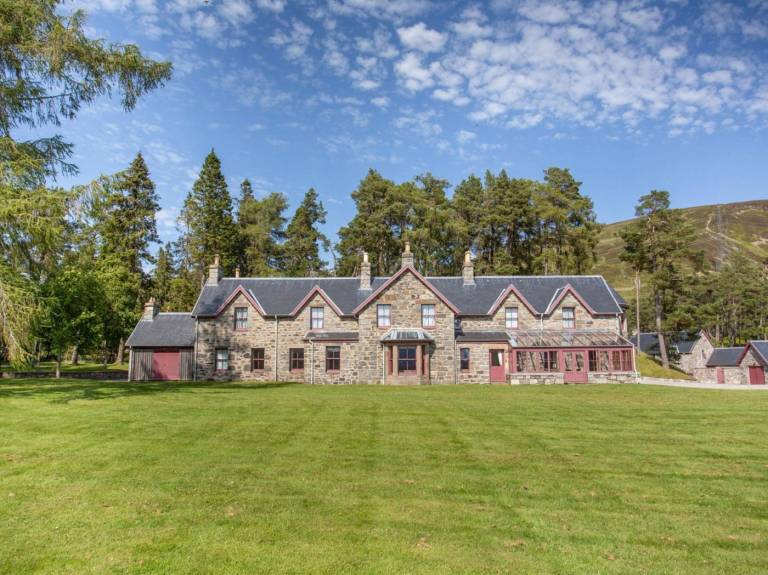 Cottage with garden & barbeque in Perth