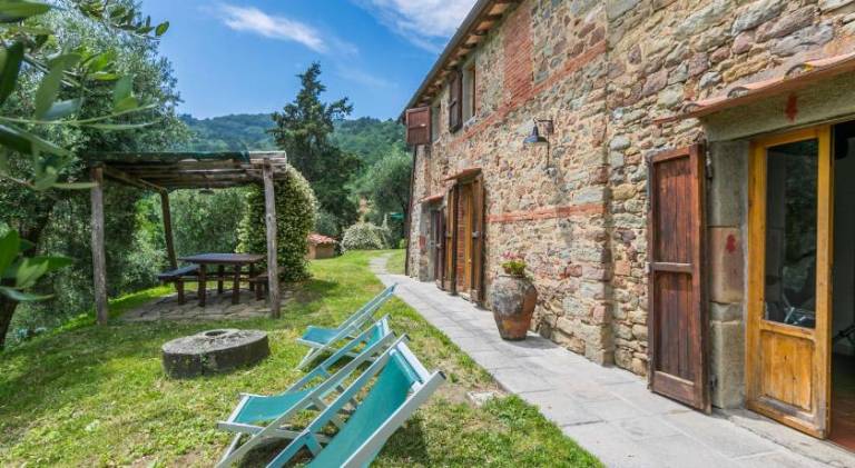 House with pool in Pistoia