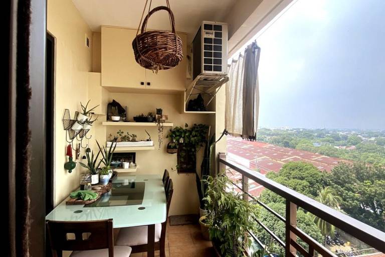 Apartment with pool — photo 4
