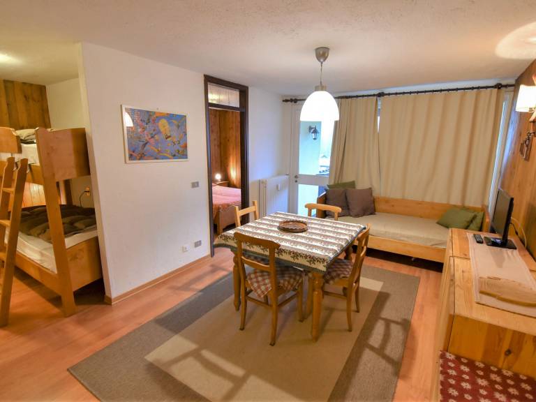Rental apartment with garden — photo 2