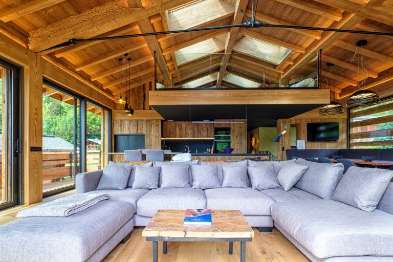 Family-friendly chalet with sauna, private pool & hot tub | Mountain view | Perfect for remote work | Pets are welcome — photo 5