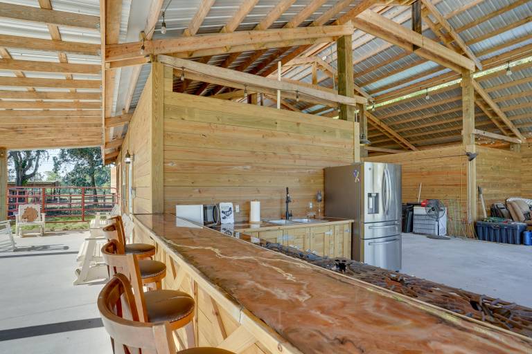 Farm Stay: Modern Barndominium in Lakeland! — photo 4