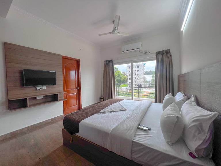 Hotel Elite by Agira