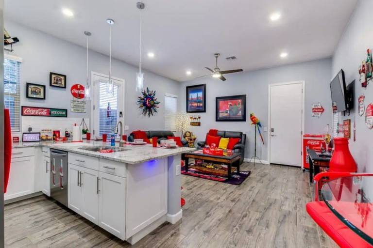 House  Maryvale Village