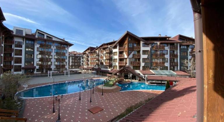 Ample rental apartment with pool & hot tub | Pets are welcome — photo 3