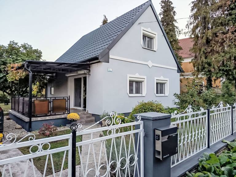 Ferienhaus in Balatonkeresztúr, Transdanubien f&uuml;r max. 4 Personen