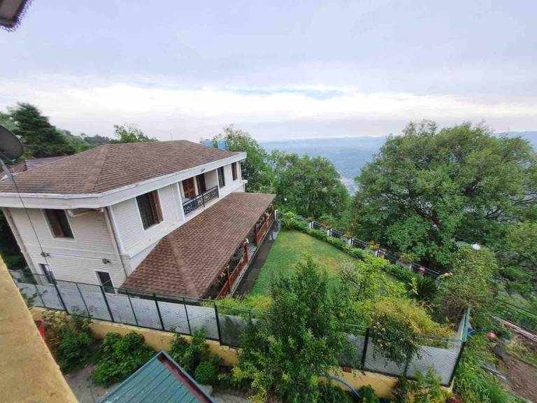 Vacation home with 4 rooms for 8 persons in Mussoorie