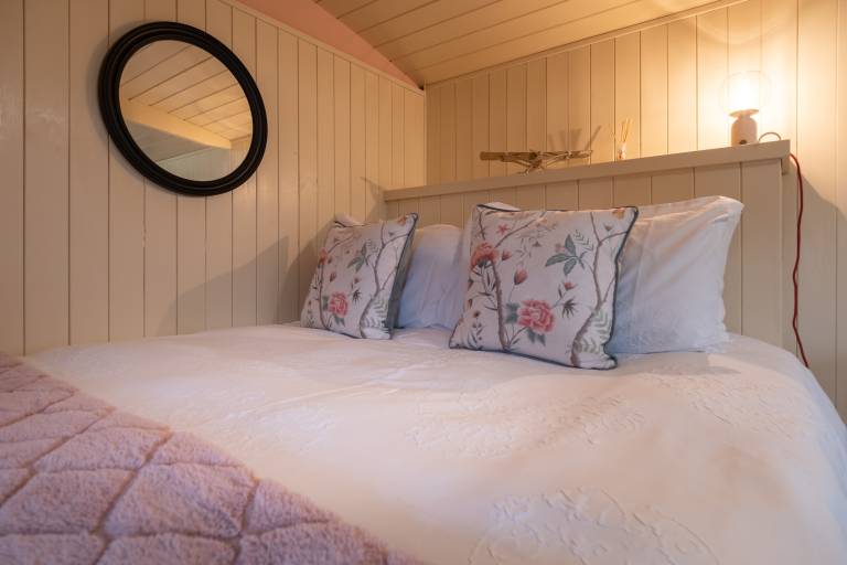 Child-friendly cabin with BBQ & hot tub | Dogs allowed — photo 4