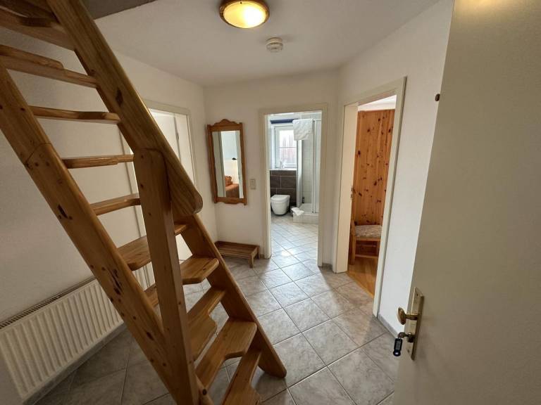 Apartment with garden — photo 3