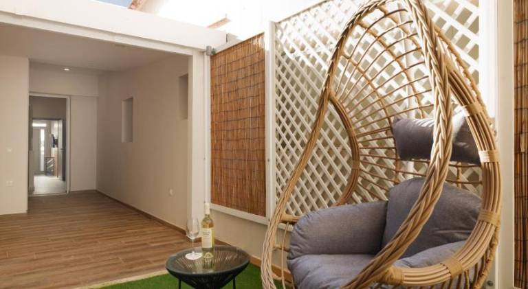 Holiday apartment with patio — photo 5