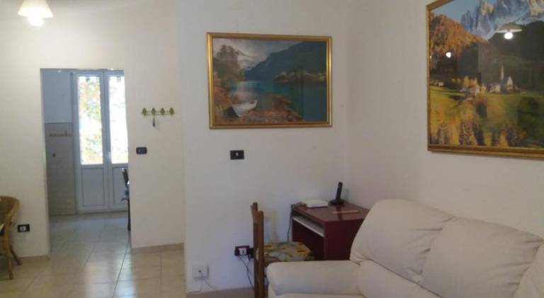 Holiday apartment with 2 rooms for 6 persons in Carrara