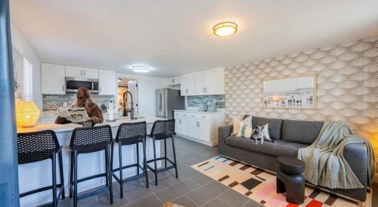 Pleasant vacation home | Beach nearby | Pet-friendly in Jacksonville Beach, FL