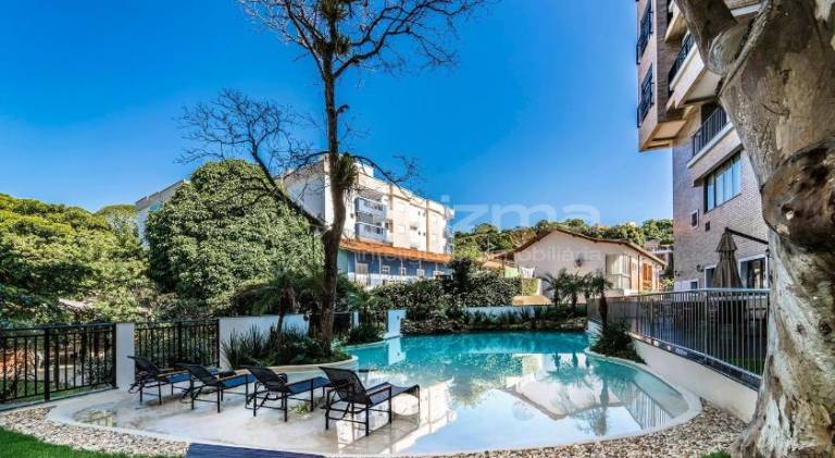 303 Bl 01 - WaldGarten Bombinhas - 50 m do Mar e Frente Avenida - Condominio de Alto Padrao - Piscin in Bombinhas