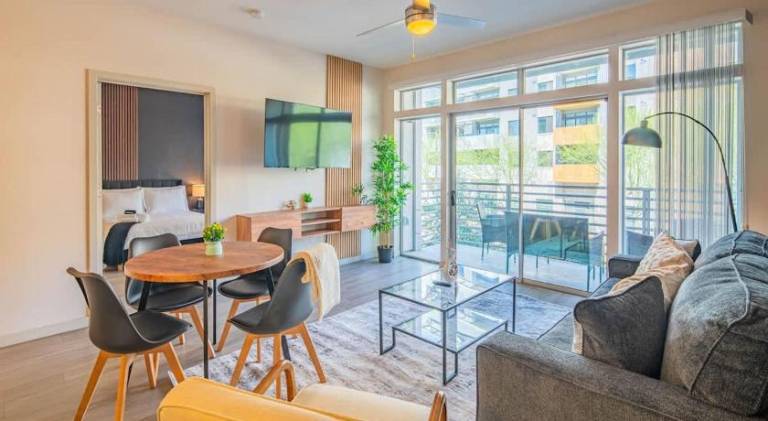 Apartment with 2 rooms for 8 persons in Phoenix, AZ