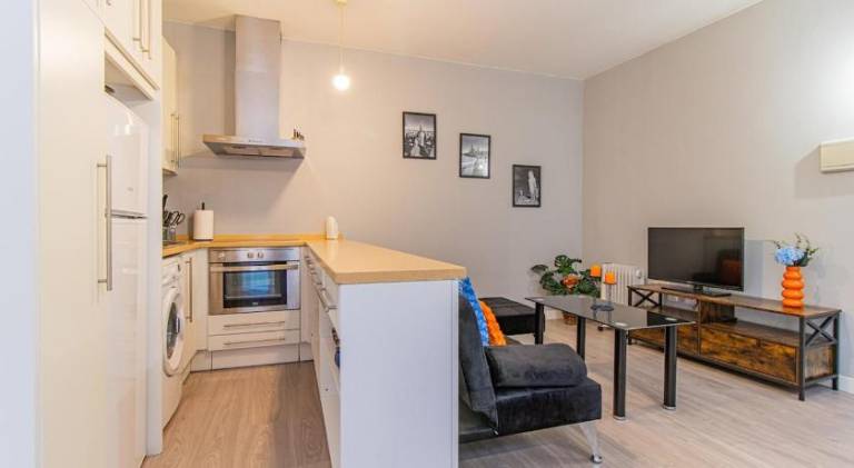 Apartment | Next to Cathedral-Basilica of Our Lady of the Pillar | Pets are welcome — photo 2