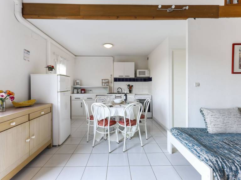 Holiday apartment with terrace & pool | Next to the beach | Pets are welcome — photo 3